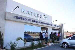 Verifican futuras instalaciones de nuevo Centro de Simulaciones de Medicina en Coronel Oviedo | 1000 Noticias