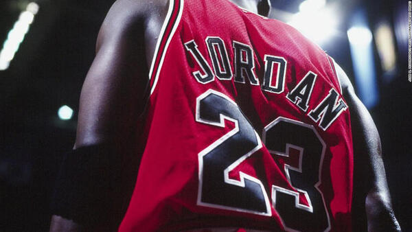 Camiseta de "Last Dance" de Michael Jordan es vendida por más de 10 millones de dólares - Megacadena — Últimas Noticias de Paraguay