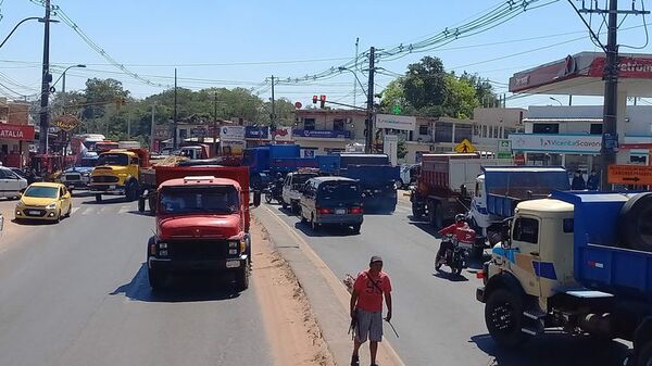 Camioneros dan tregua hasta el martes al gobierno - Nacionales - ABC Color