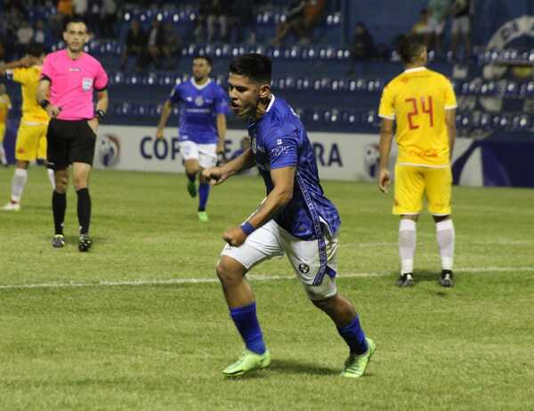 Diario HOY | Sol de América gana sobre la hora ante un heroico General de Mallorquín