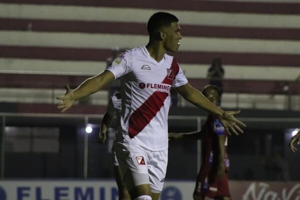 River se aferra a  la permanencia en la Intermedia - Fútbol de Ascenso de Paraguay - ABC Color