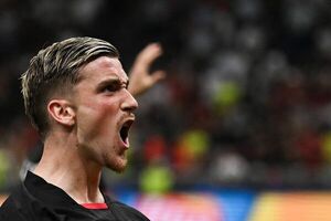 Duelo Milan-Napoli se destaca en Italia - Fútbol Internacional - ABC Color