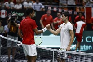 España se complica y Argentina queda al borde en la Copa Davis - Polideportivo - ABC Color