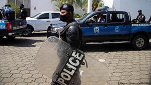 Ortega detiene y hace rehenes a familiares de opositores