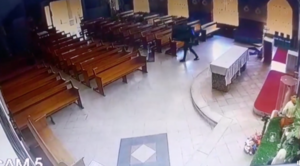Diario HOY | Video: Roban un cuadro de la Divina Misericordia de una capilla en Luque
