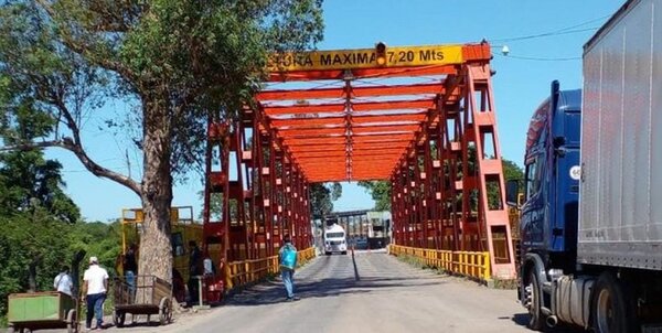 Se volvió a normalizar paso fronterizo de Puerto Falcón-Clorinda | 1000 Noticias