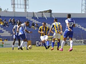 Sportivo Luqueño perdió 3-0, pero continúa en zona de ascenso - Fútbol de Intermedia - ABC Color