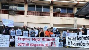 Lío en IPS por recetas: "No podemos esperar con la edad que tenemos", se quejan