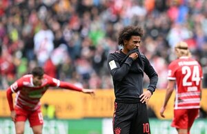 Bayern Múnich cae ante Augsburgo y sufre su primera derrota de la temporada