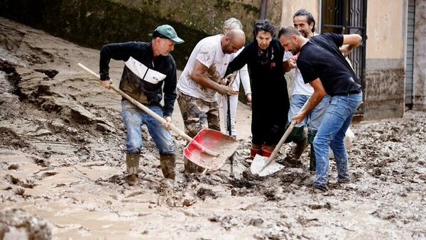 Continúa la búsqueda de desaparecidos de las inundaciones en el centro de Italia