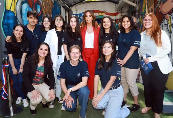 Habilitan laboratorio de ciencias y tecnologías para niños y jóvenes