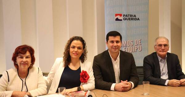 La Nación / Mujeres en política: una tarea difícil, pero apasionante, sostiene precandidata de PPQ