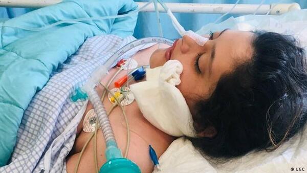 Irán: Policía dispersa con gas lacrimógeno manifestación tras muerte de joven mujer