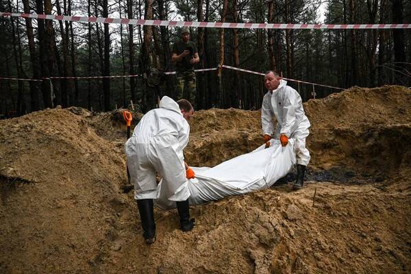 Crónica / Masacre de Izium: “obviamente fueron torturadas antes de ser ejecutardas”