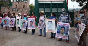 La Nación / Detienen a general mexicano involucrado en desaparición de 43 estudiantes