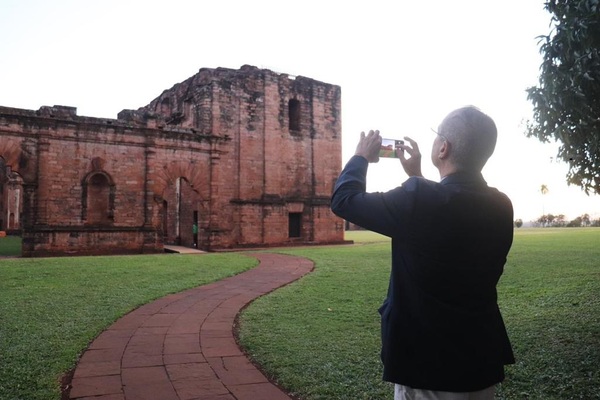Paraguay y Portugal fortalecen lazos de turismo gastronómico y religioso | 1000 Noticias