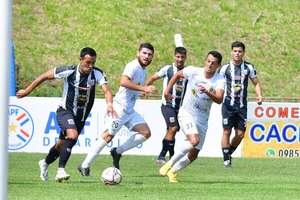 Santaní consiguió un triunfo fundamental ante Guaraní de Trinidad