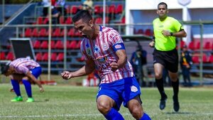 Sportivo San Lorenzo golea y sigue soñando con el ascenso