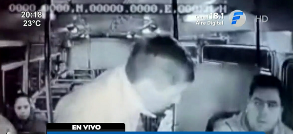 Asaltan violentamente a chofer de colectivo | Noticias Paraguay