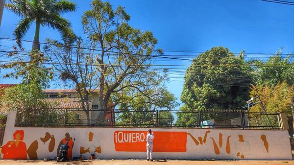 Jóvenes artistas promueven “un mundo sin violencia” en mural callejero - Nacionales - ABC Color