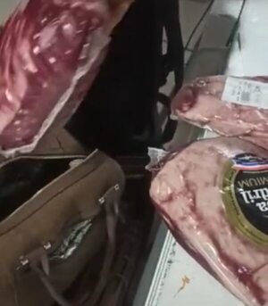 Viralizan videos sobre intentos de robo de carne en tiendas 24 horas  - Nacionales - ABC Color