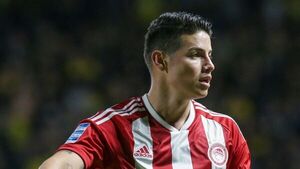 James Rodríguez debuta en el Olympiacos con derrota