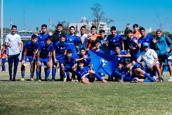 Sol de América golea para seguir en la cima de la Sub 16   - Sol de América - ABC Color