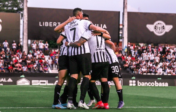 Libertad gana y alcanza la punta de manera provisoria