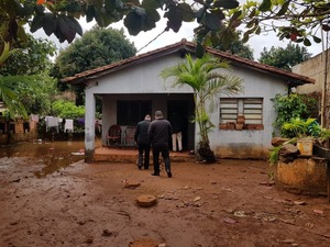 Concejales resuelven conflicto entre madre e hija por un terreno - La Clave