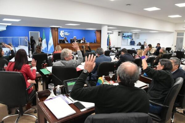 Diputados argentinos temen de control de EE. UU. en hidrovía con Paraguay