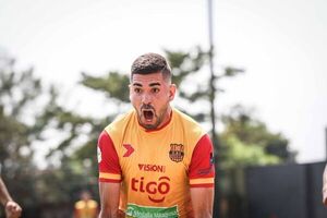 Primera C: El “Toro” gana y sigue en la pelea - Fútbol de Ascenso de Paraguay - ABC Color