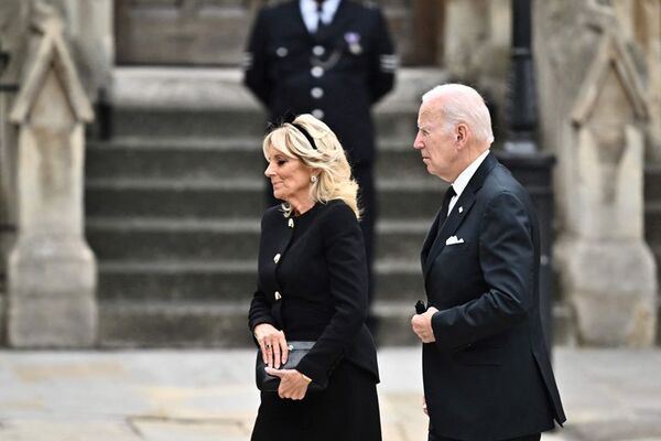 Funeral de Isabel II: Joe Biden y la primera dama estadounidense llegan a abadía de Westminster - Mundo - ABC Color