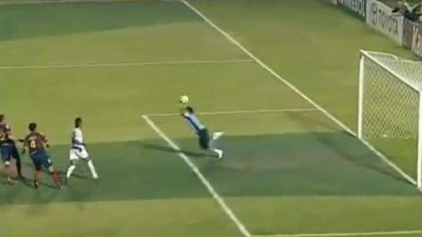 (VIDEO) ¡IMPERDIBLE! Mirá lo que dijo Diego Barreto sobre “aquel” gol contra Santos