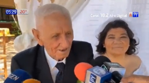 Pareja de abuelos se casa en Hogar de Ancianos | Noticias Paraguay