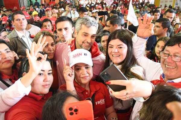 En multitudinario encuentro, Ing. Bettina Aguilera lanza precandidatura a Diputación - La Clave