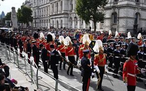 Cortejo de Isabel II recorre el centro de Londres tras el funeral - Mundo - ABC Color
