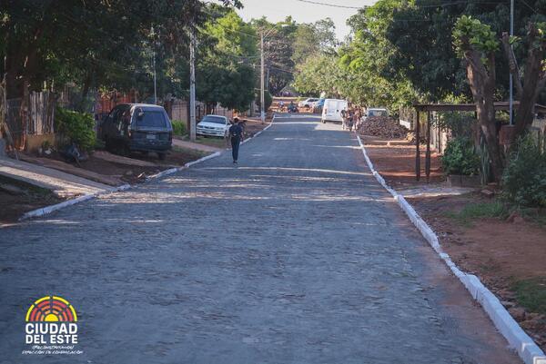 Inauguran varias obras en barrios de CDE - Noticde.com