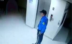 Crónica / [VIDEO] ¡Nde tavy! Guardia fue grabado hablando con un fantasma