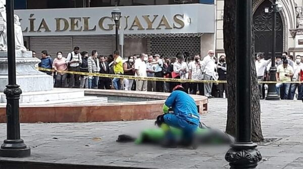 A balazos matan a un Fiscal  en Ecuador