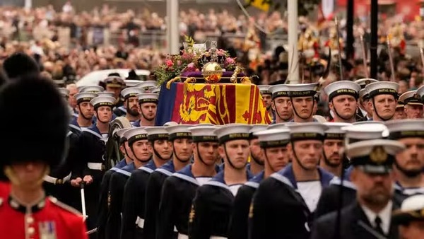 El último adiós a Isabel II en la Abadía de Westminster | 1000 Noticias