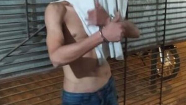Atacó con cuchillo a su mamá