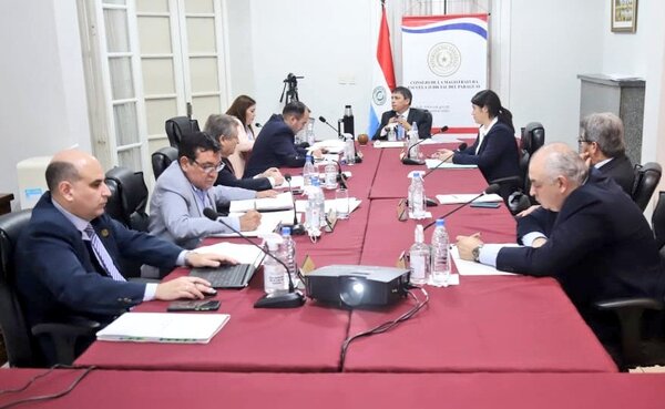 CM decidirá en sesión extra si aprueba o no nuevo reglamento para concurso de FGE - Megacadena — Últimas Noticias de Paraguay