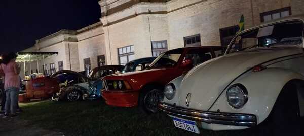 3er encuentro de vehículos clásicos y antiguos fue un éxito en Encarnación