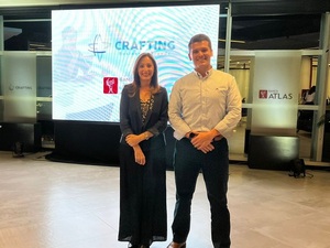 Banco Atlas y Crafting firman alianza para potenciar el crecimiento de sus clientes - Revista PLUS