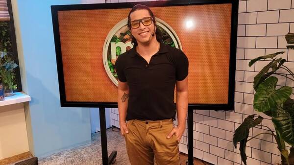 Crónica / Actor de "Las Karashans" tuvo su primera vez en TV