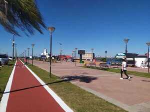 Turistas empiezan a llegar a la Playa San José