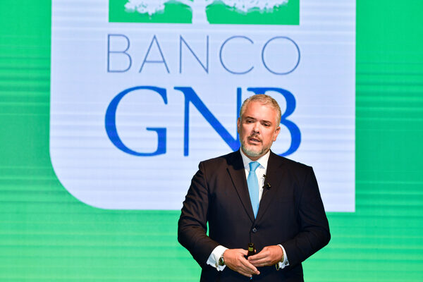 Iván Duque Márquez: “En América Latina el sector privado necesita ser más activo políticamente” - Revista PLUS