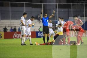 Crónica / Pelotero de General Caballero sufrió un fuerte golpe y fue llevado al hospital