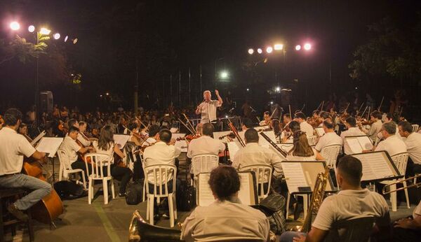 “Senderos de la guarania” en la plaza Uruguaya - Música - ABC Color