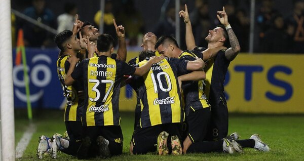 Guaraní despertó y le dio un golpazo al pretencioso Olimpia